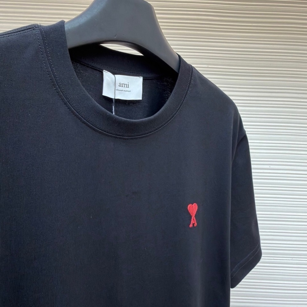 Ami Logo Embroidery Short-sleeve T-shirt - Picture 3 of 9